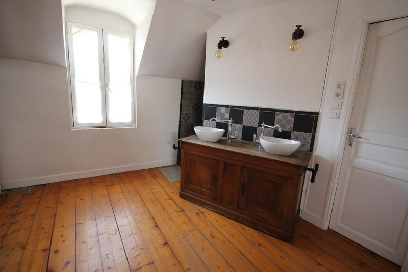 Maison - 192 m² - 7 pièces