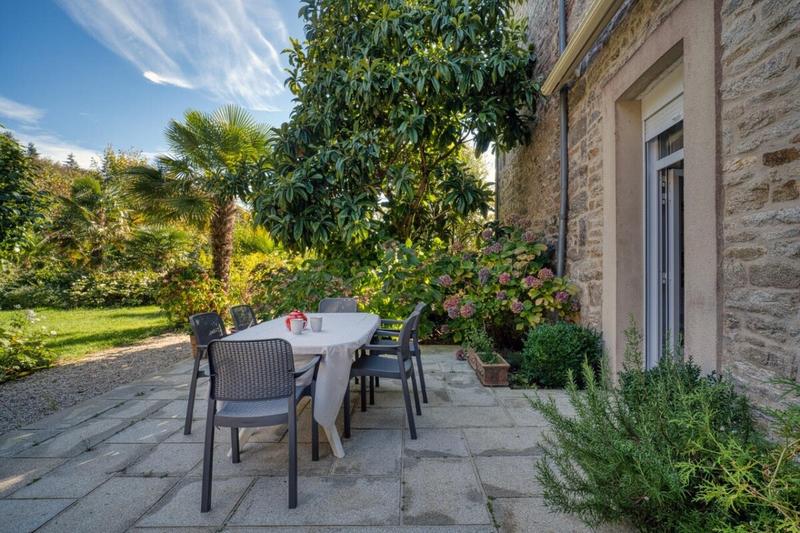 Propriété - 650 m² - 8 pièces