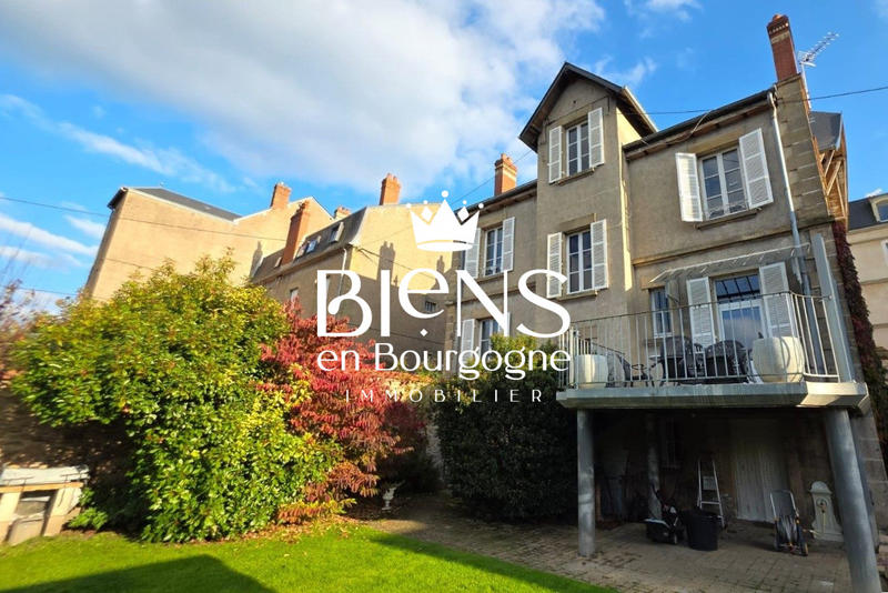 Maison ancienne - 200 m² - 9 pièces