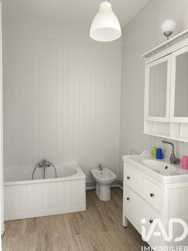 Maison - 232 m² - 10 pièces