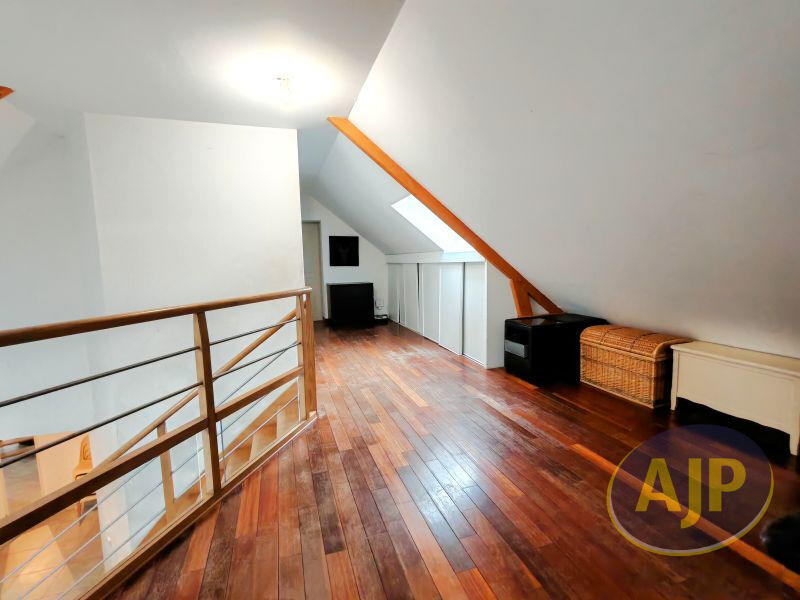 Maison - 133 m² - 5 pièces