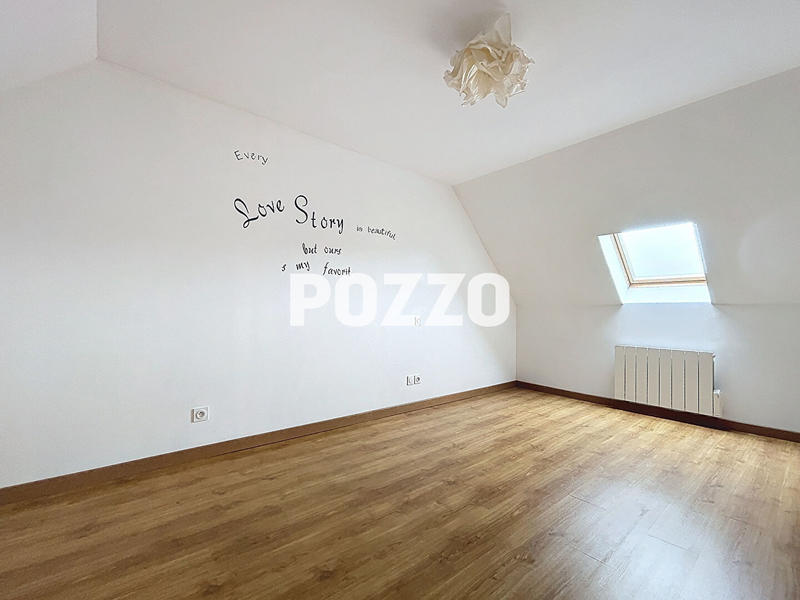 Maison - 176 m² - 8 pièces