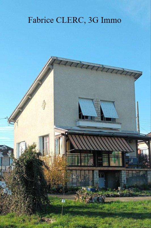 Maison - 98 m² - 5 pièces