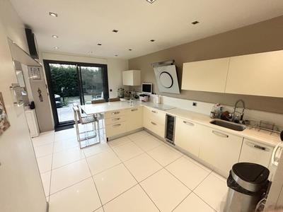 Maison - 353 m² - 7 pièces
