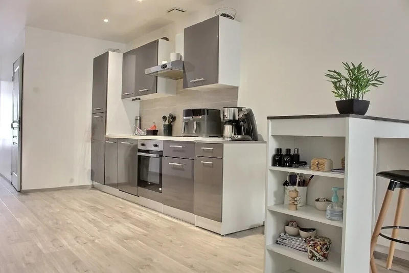 Immeuble - 9 pièces