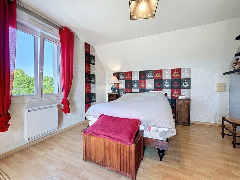 Maison traditionnelle - 214 m² - 7 pièces