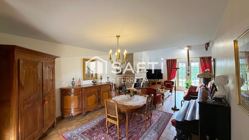 Maison - 177 m² - 7 pièces