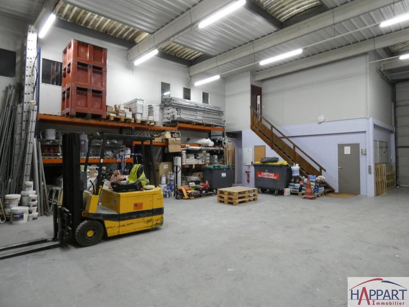 Entrepôt - 340 m²