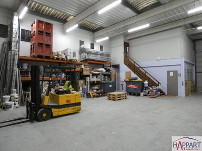 Entrepôt - 340 m²