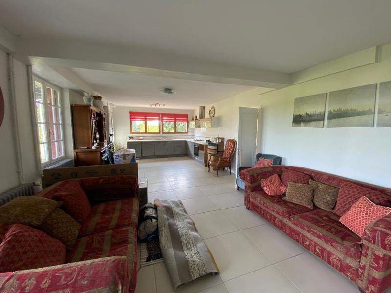 Maison - 244 m² - 7 pièces