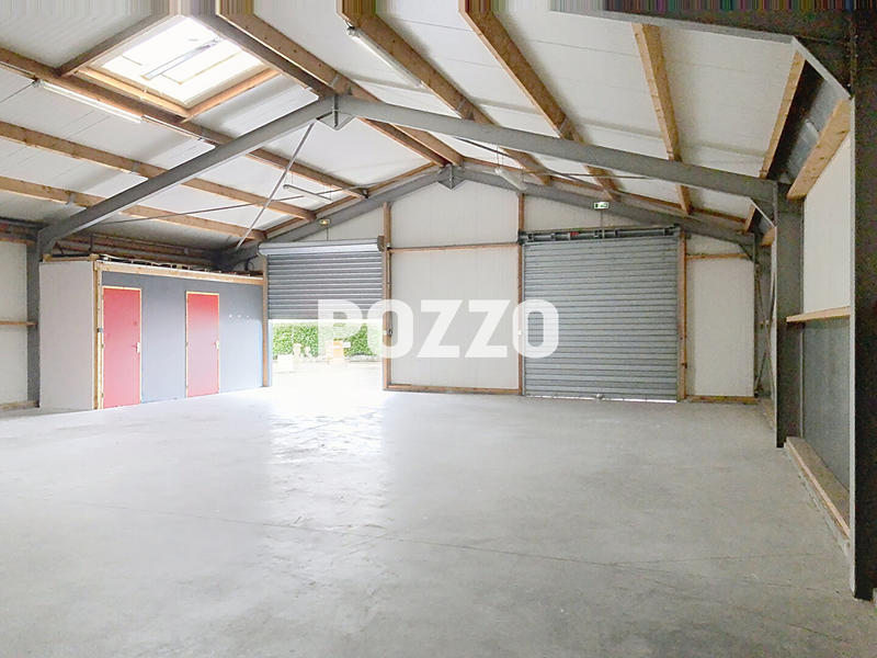 Local d'activité / Entrepôt - 180 m² - 2 pièces