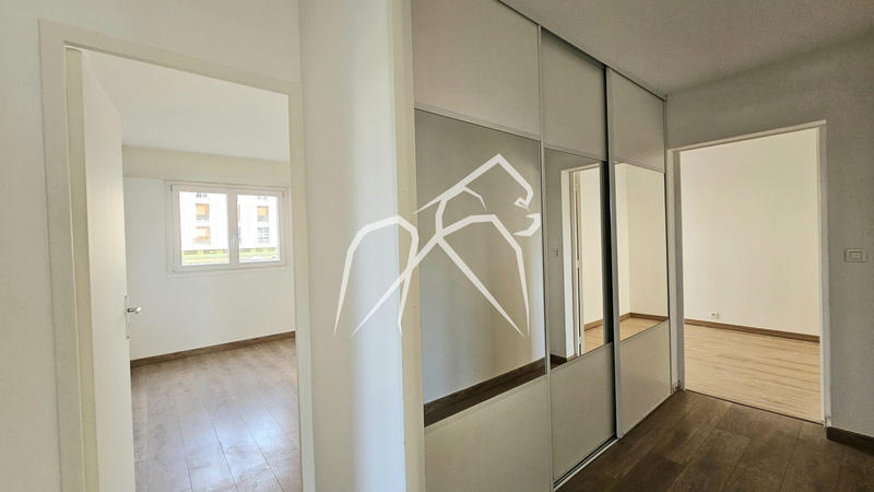 Appartement - 100 m² - 4 pièces