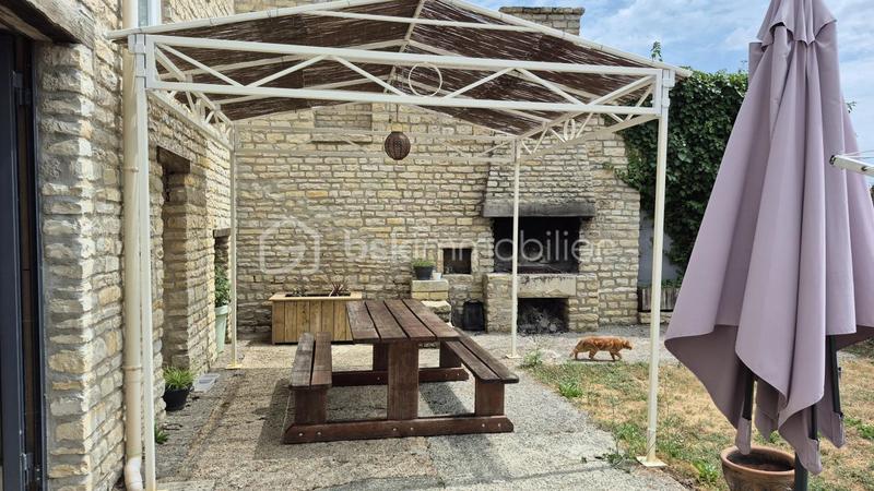 Maison - 210 m² - 7 pièces