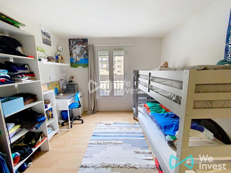 Appartement - 80 m² - 4 pièces