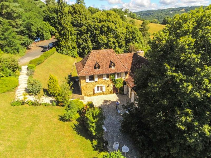 Maison bourgeoise - 301 m² - 10 pièces