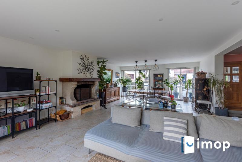 Maison - 161 m² - 6 pièces