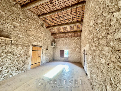 Maison - 240 m² - 7 pièces