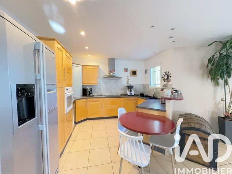 Maison - 140 m² - 5 pièces