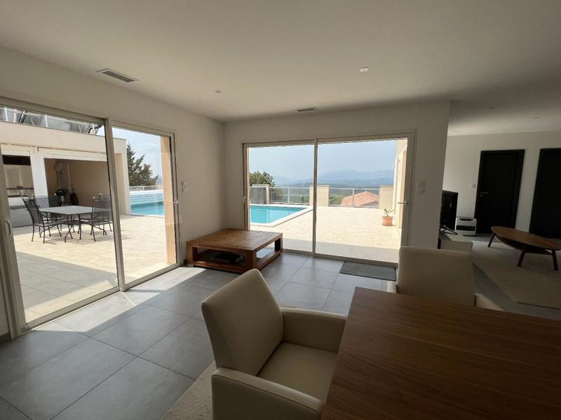 Villa - 162 m² - 5 pièces