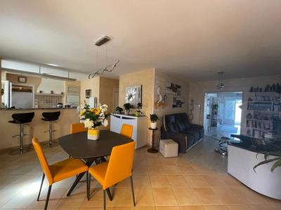 Maison - 83 m² - 2 pièces