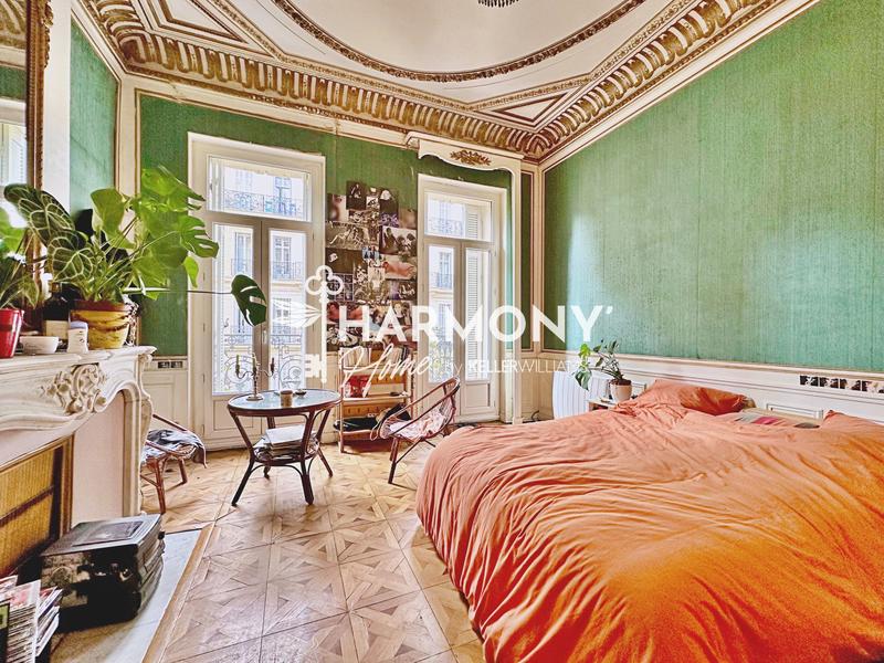 Appartement - 150 m² - 5 pièces