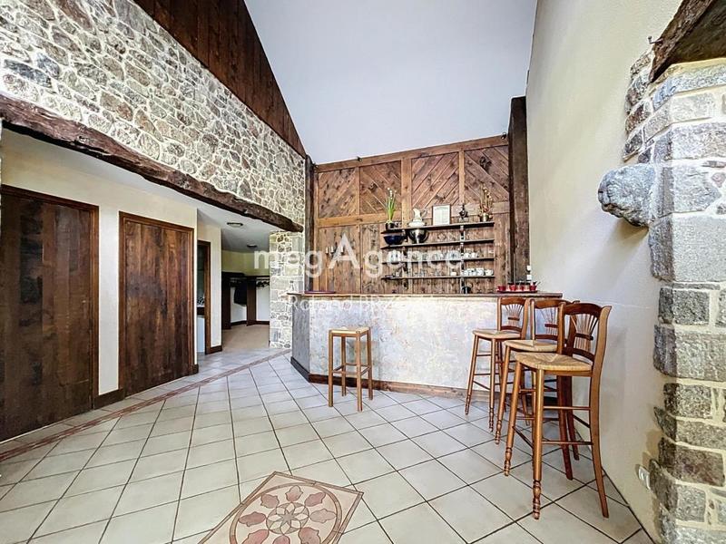 Local commercial - 595 m² - 10 pièces