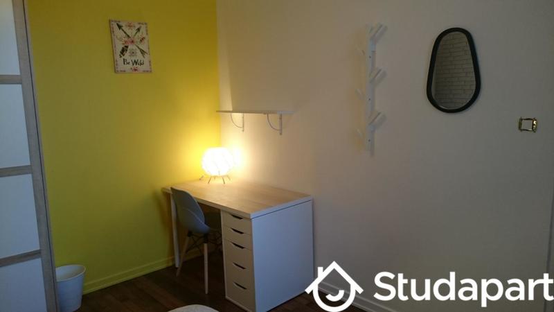 Chambre - 9 m² - 1 pièce