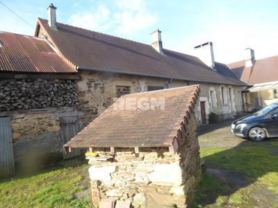 Propriété - 170 m² - 9 pièces