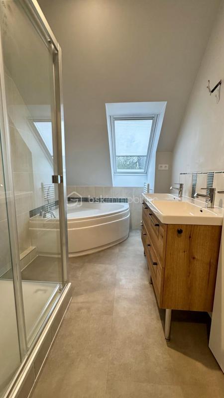 Appartement - 90 m² - 4 pièces