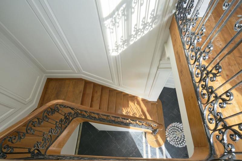 Demeure - 233 m² - 11 pièces