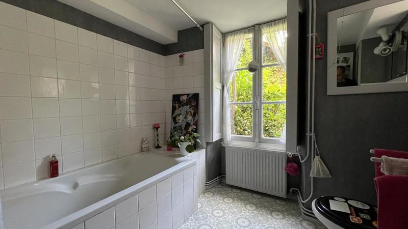 Hôtel particulier - 250 m² - 7 pièces