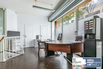 Local commercial - 76 m² - 4 pièces