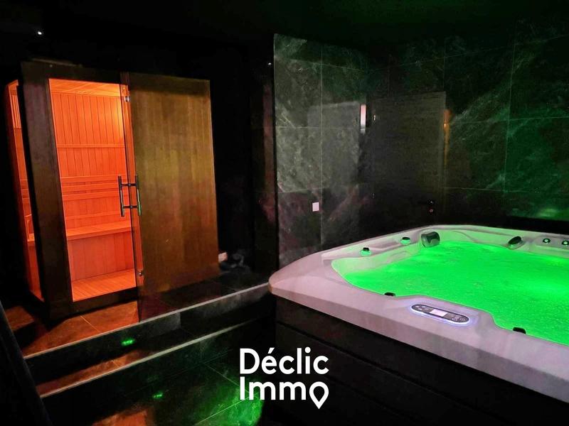 Maison - 195 m² - 5 pièces