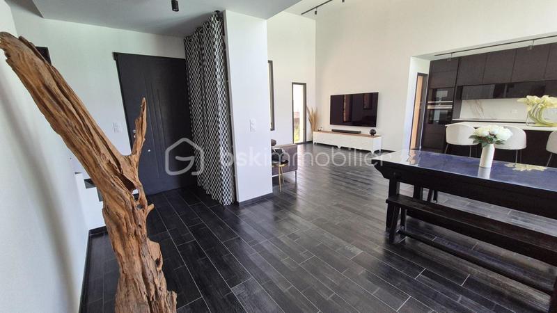 Villa - 140 m² - 5 pièces