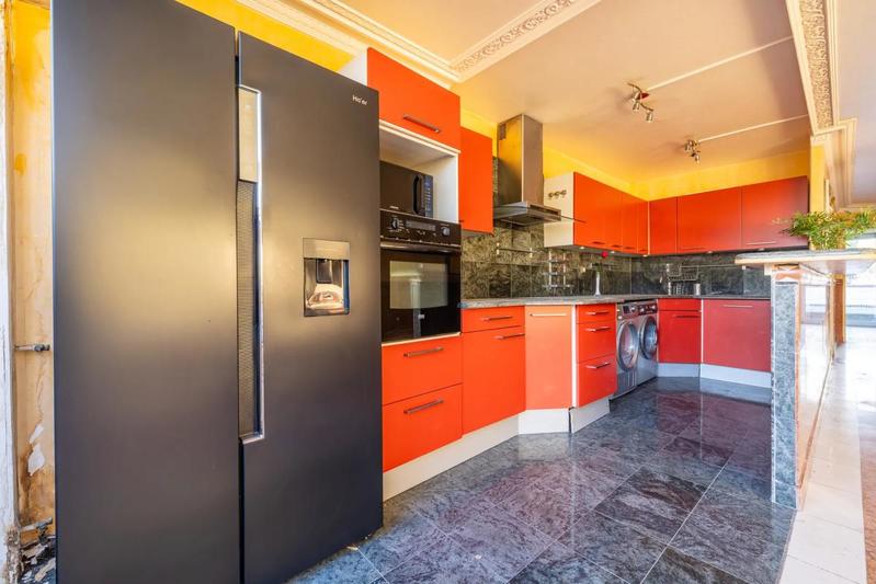 Appartement - 105 m² - 5 pièces