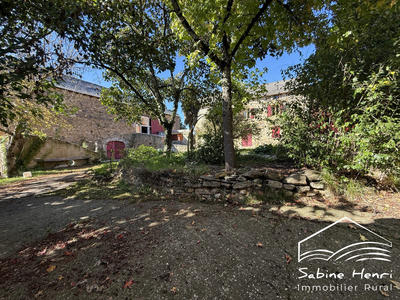 Maison - 538 m² - 20 pièces