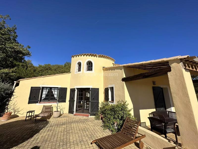 Maison - 221 m² - 6 pièces