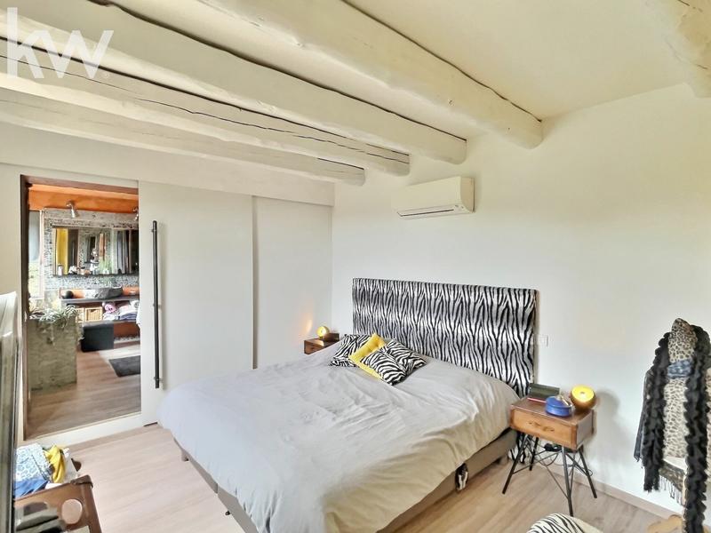 Villa - 300 m² - 10 pièces