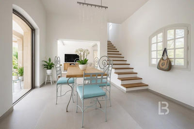 Maison - 190 m² - 8 pièces