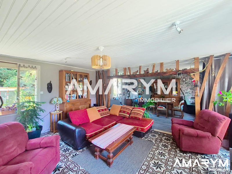 Maison traditionnelle - 143 m² - 8 pièces