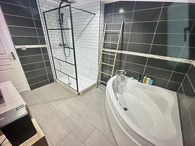 Maison - 105 m² - 4 pièces