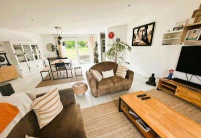 Maison - 138 m² - 7 pièces