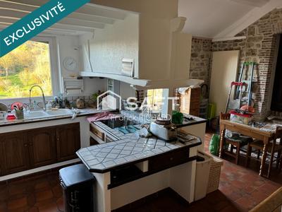 Maison - 278 m² - 8 pièces