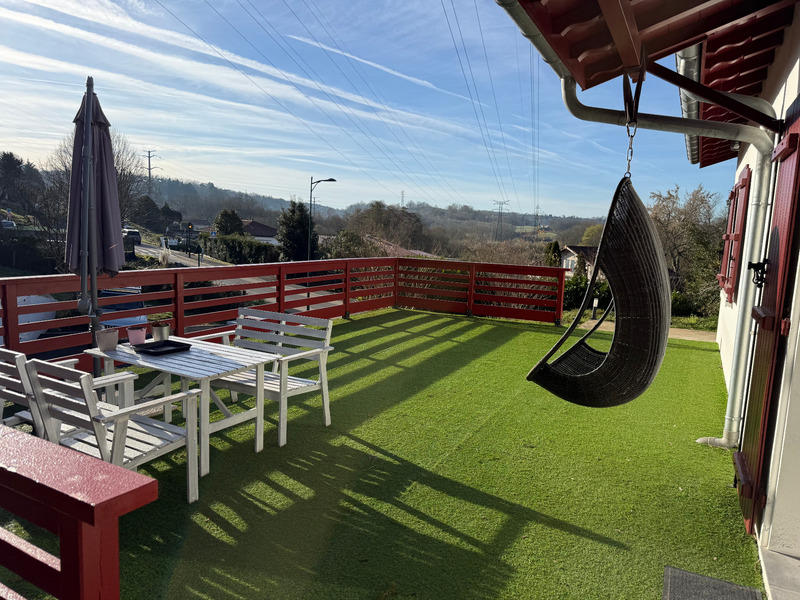 Maison - 180 m² - 6 pièces