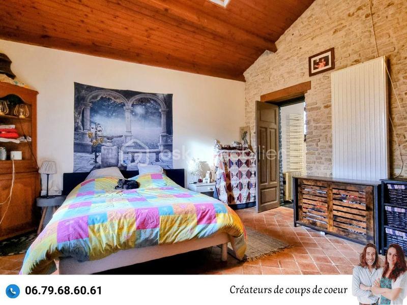 Maison en pierre - 234 m² - 7 pièces