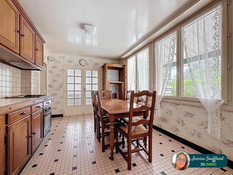 Maison - 98 m² - 5 pièces