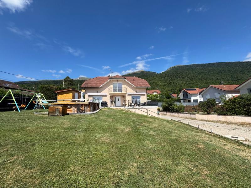 Maison - 164 m² - 6 pièces