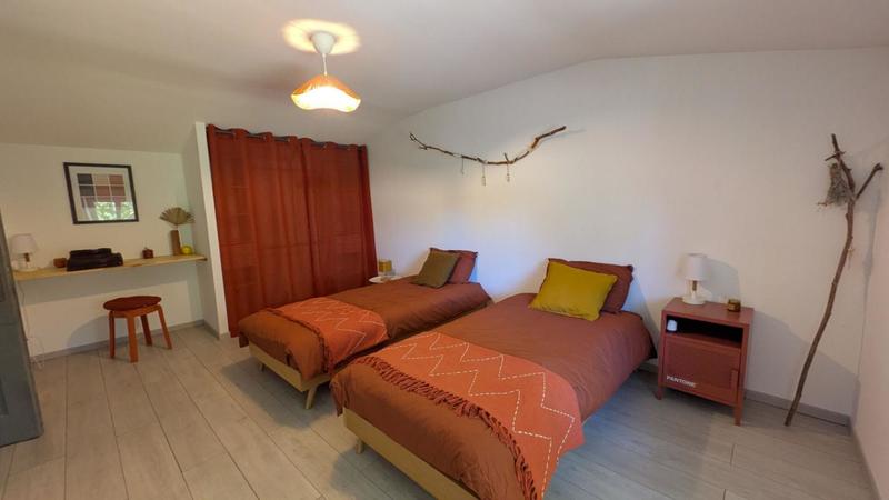 Maison - 266 m² - 10 pièces