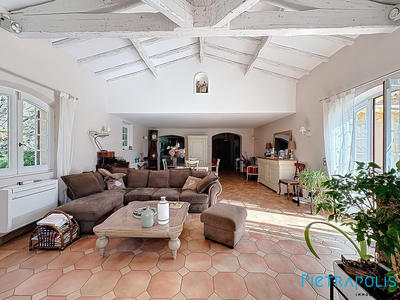 Villa - 287 m² - 8 pièces