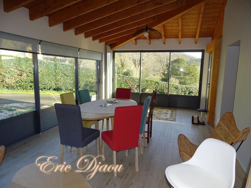 Maison - 236 m² - 10 pièces